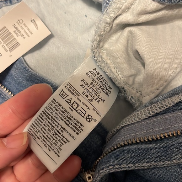 New Gap size 8/29 short chambray pleated high rise shorts. - Picture 5 of 8